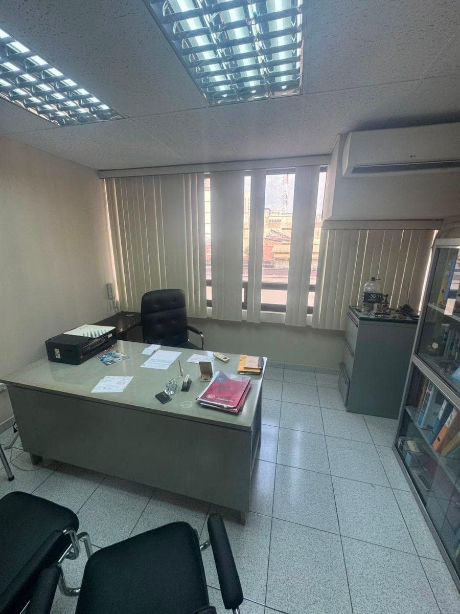 Oficina con Parqueo en Edf. Finec, Centro de Guayaquil - Venta, Guayas — imagen 9