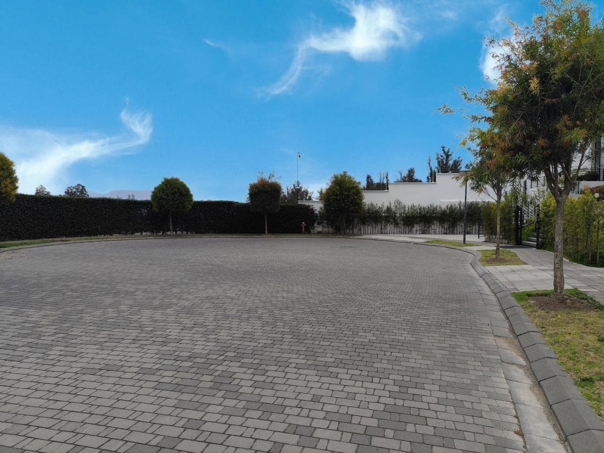 Venta de Terreno Bifamiliar de 1010 m² en Puembo, Urbanización, Sector Hostería Rincón de Puembo — imagen 6