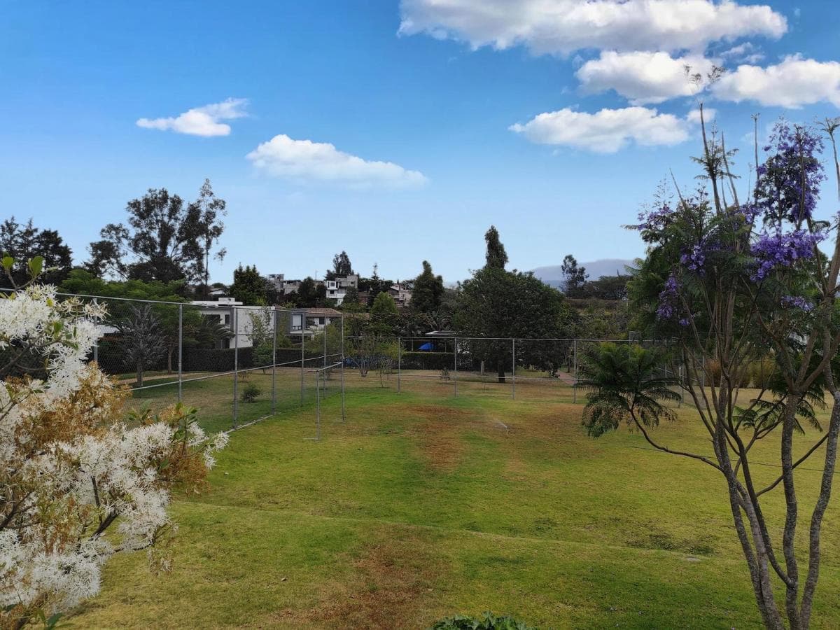 Venta de Terreno Bifamiliar de 1010 m² en Puembo, Urbanización, Sector Hostería Rincón de Puembo — imagen 2