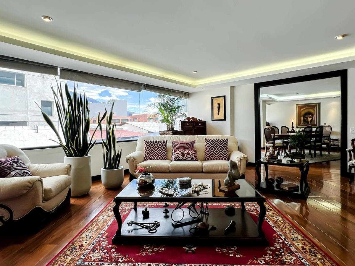 Gonzalez Suarez, Departamento Totalmente Renovado con Jardin — imagen 1