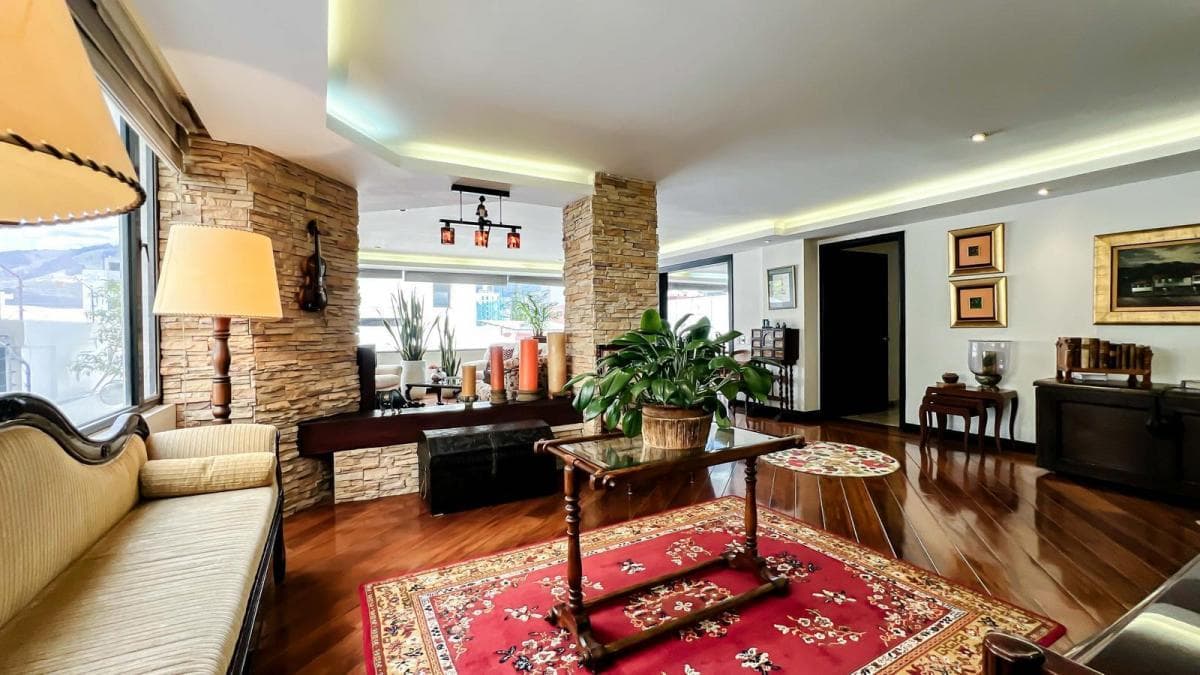 Gonzalez Suarez, Departamento Totalmente Renovado con Jardin — imagen 8