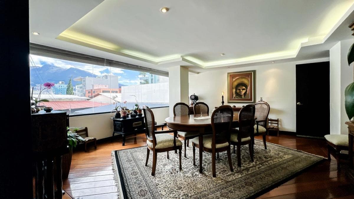 Gonzalez Suarez, Departamento Totalmente Renovado con Jardin — imagen 3