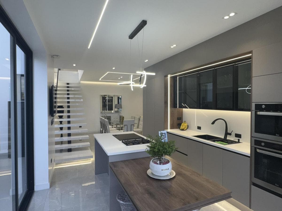 Venta Departamento Lujo 3 Dorm. Urbanización El Condado - Quito — imagen 2