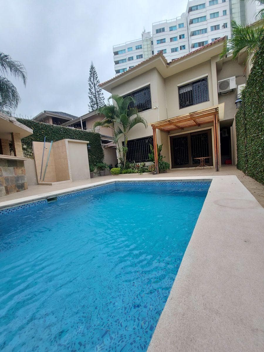 Casa de Alquiler o Venta en Puerto Azul, Guayas — imagen 1