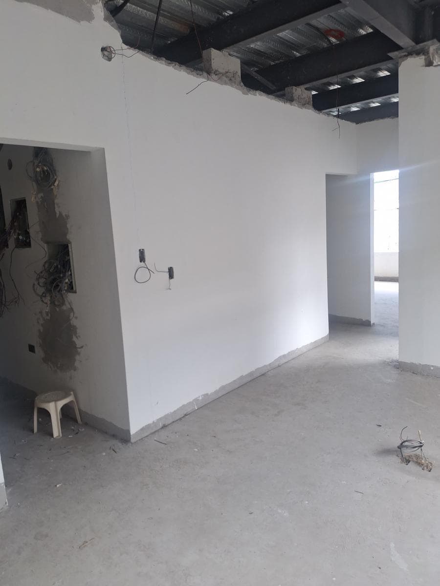 En Venta Edificación Comercial en Tumbaco — imagen 2