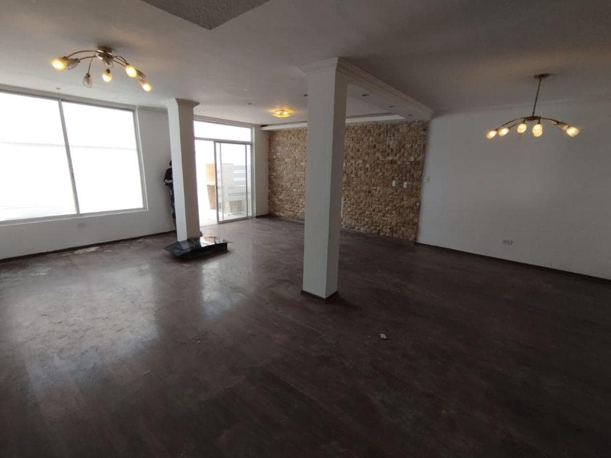 J/ Conjunto El Fundador, Casa de 147 m² en Venta, Conjunto Privado. Provincia de Pichincha — imagen 10