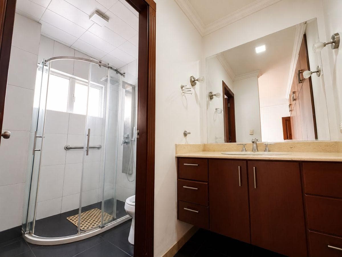 En Venta Departamento Dos Dorm. Mas Estudio 108 m² - Quito Tenis — imagen 5