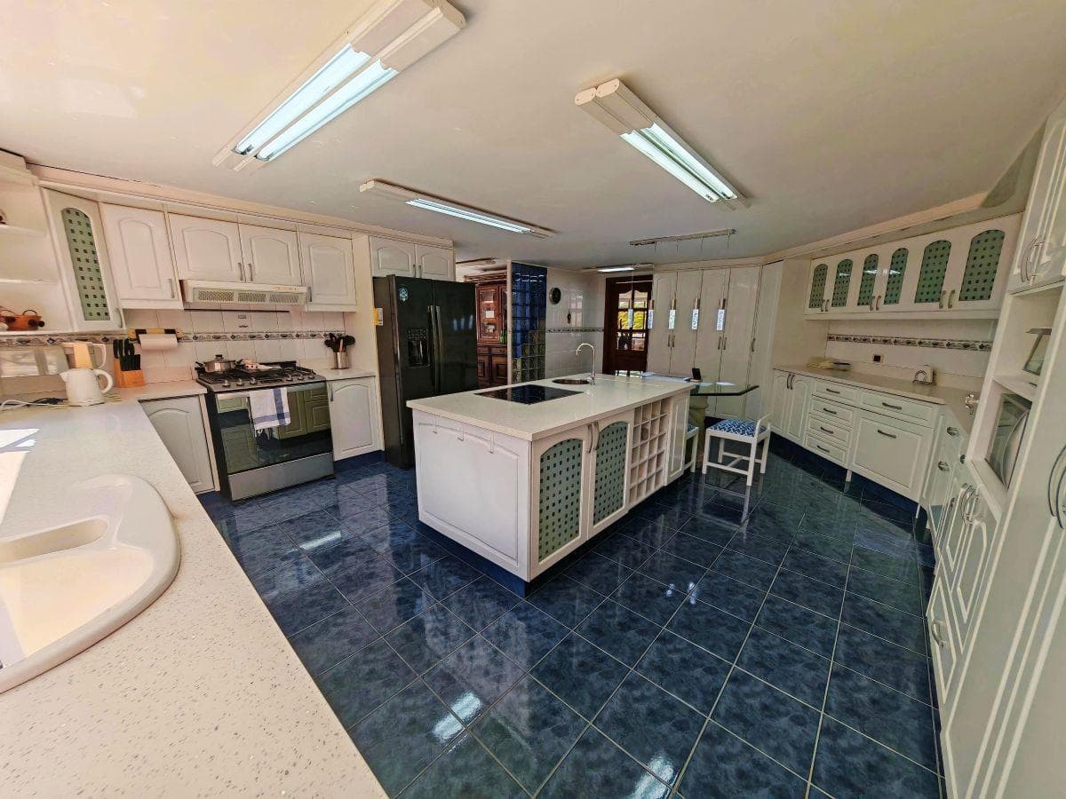 Venta: Departamento de Lujo 250 m² en Tanda 3 Dorm. con Baño Privado, Club Privado — imagen 3