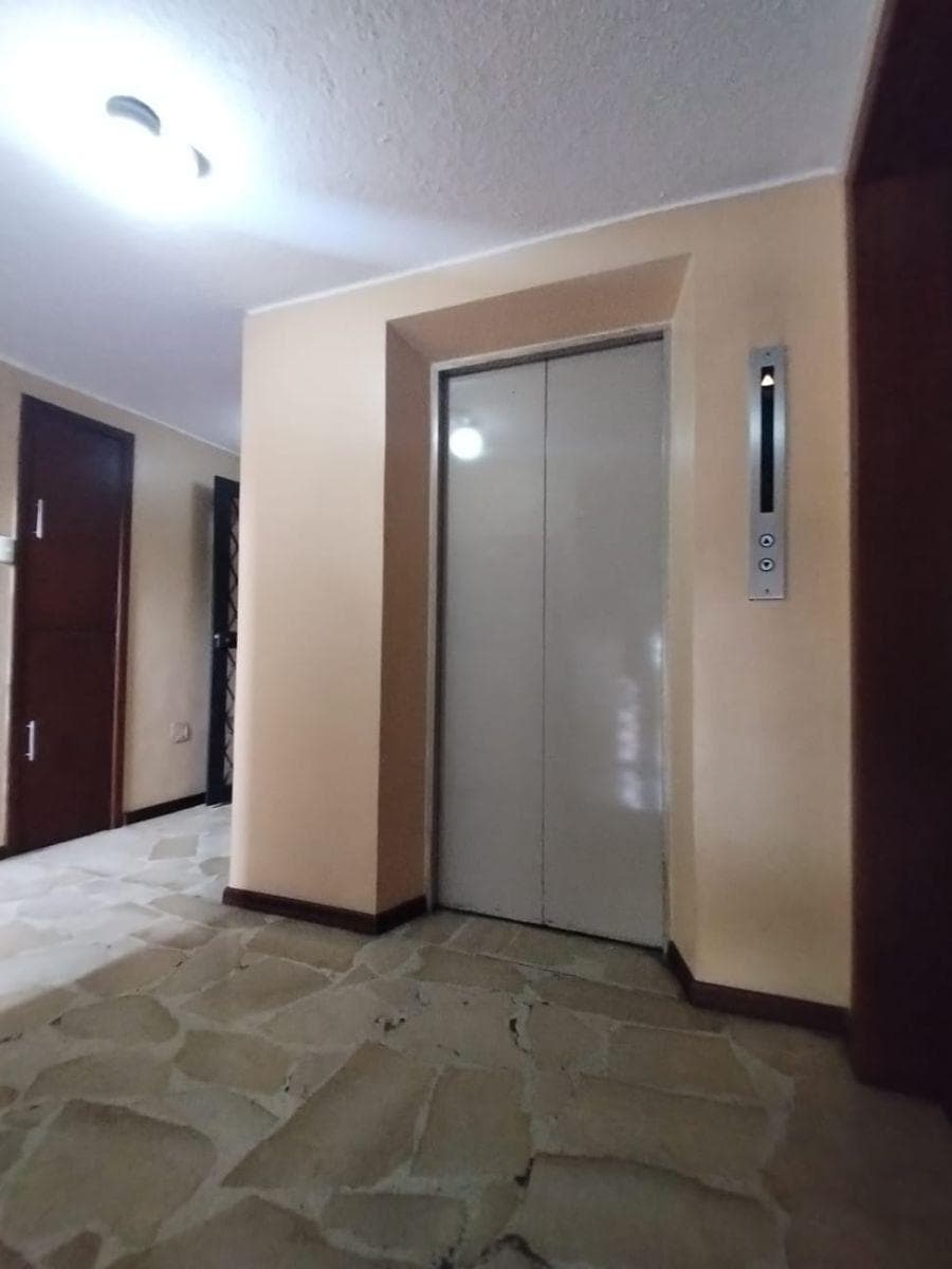 En Venta Departamento Duplex - Sector La Carolina — imagen 9