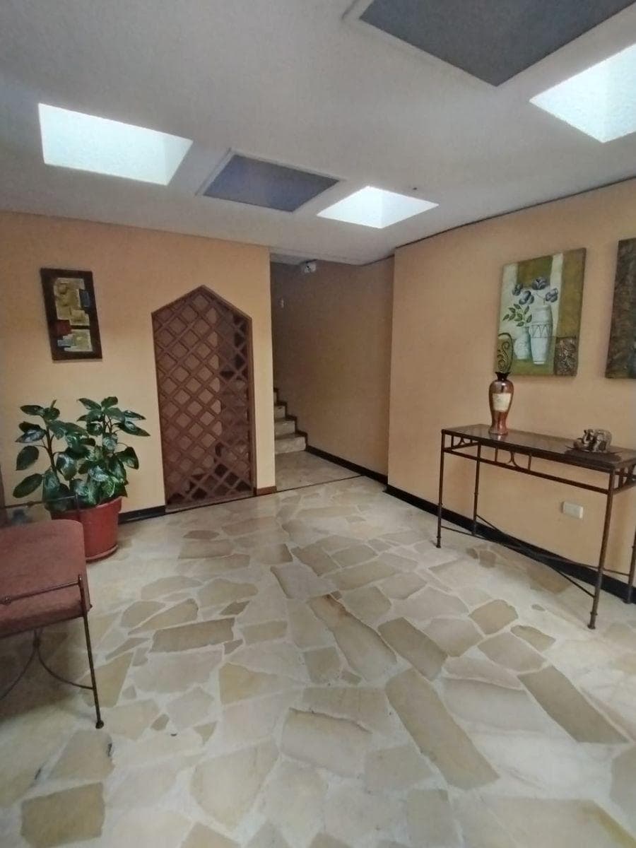 En Venta Departamento Duplex - Sector La Carolina — imagen 8