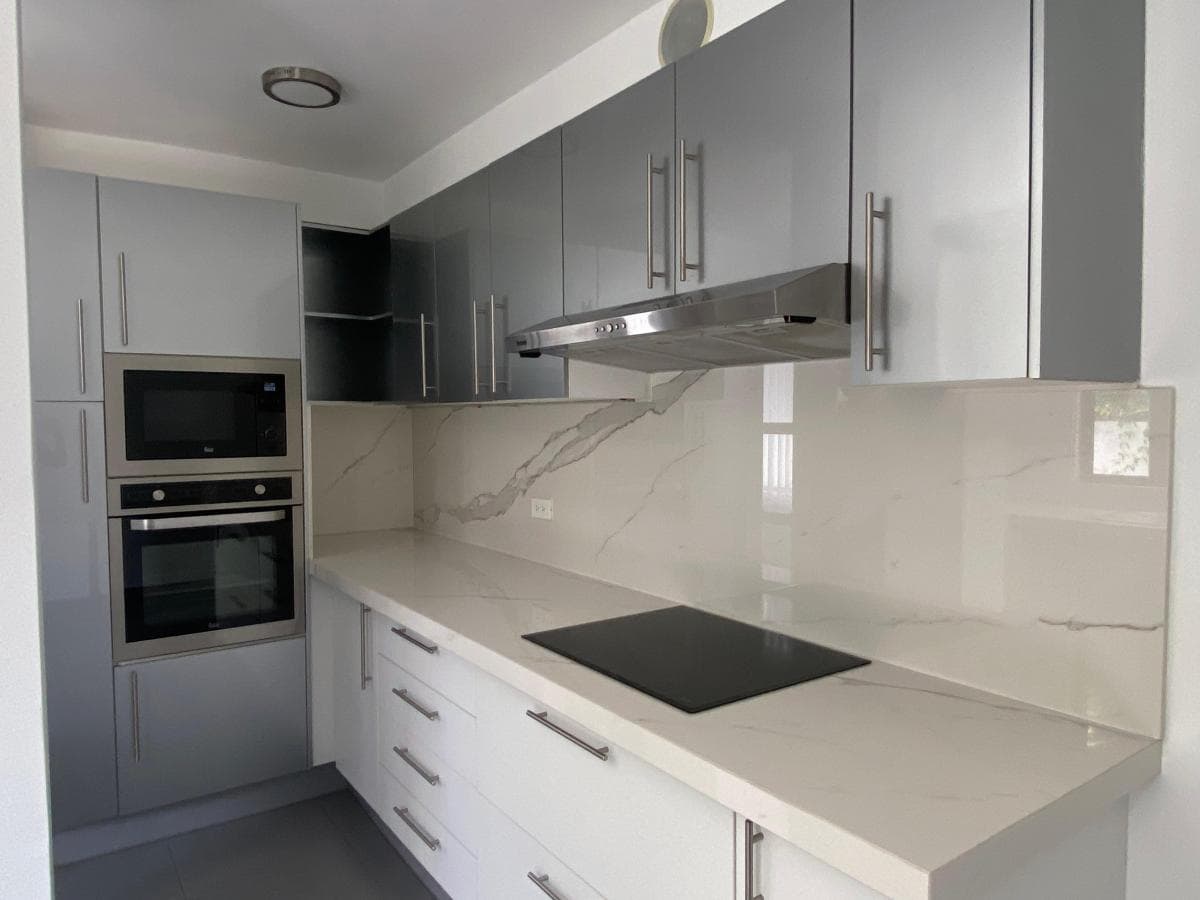 Departamento Venta, 3 Dorm, Terraza, Sector Reservorio - Colegio Menor. Flamante, Remodelado de Lujo — imagen 7