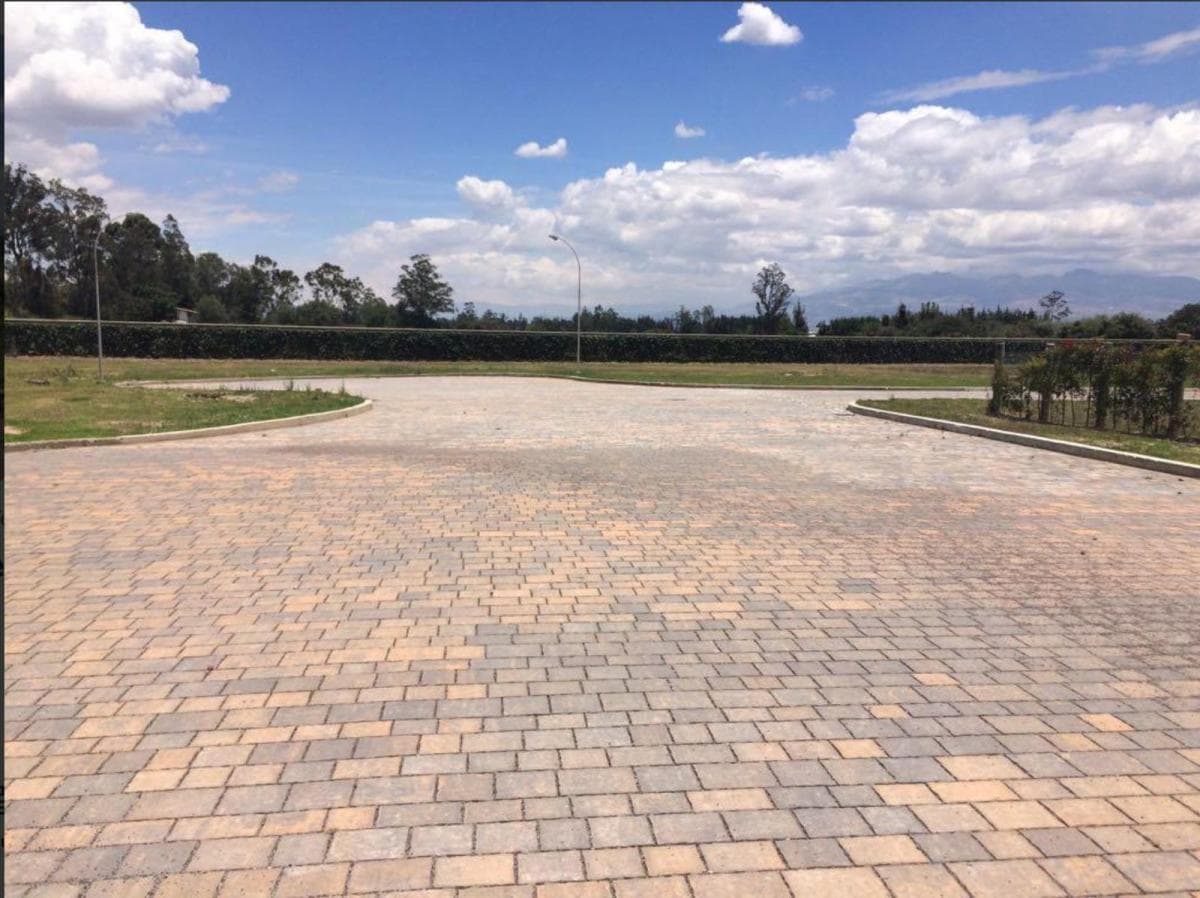 Terreno de Venta Ubicado Dentro de Una de Las Mejores Urbanizaciones en Puembo — imagen 2
