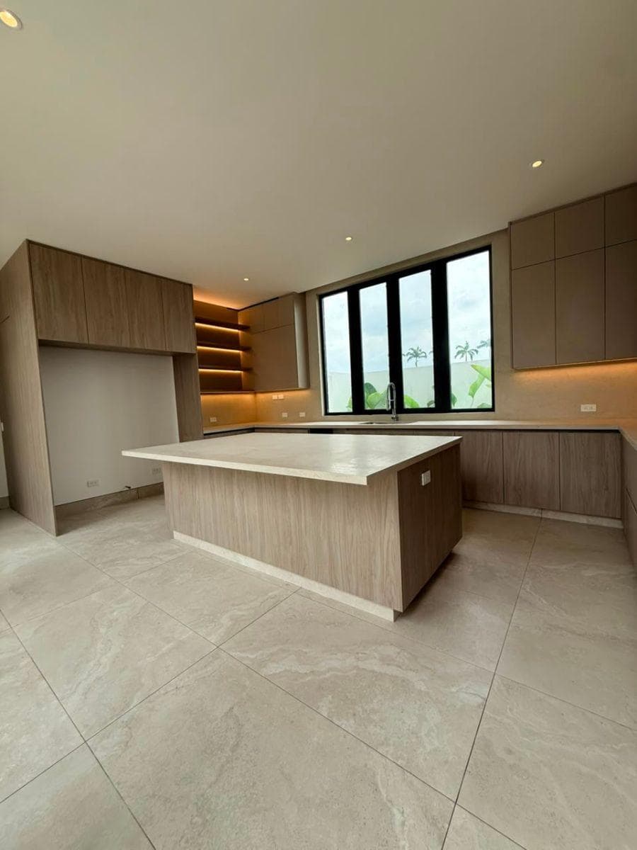 Casa de Estreno en Venta Urb. Parques de Batan, Guayas — imagen 7