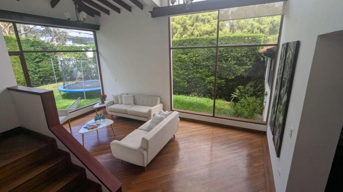 Casa 4 Dorm. de Venta en Cumbaya Sector El Reservorio — imagen 10