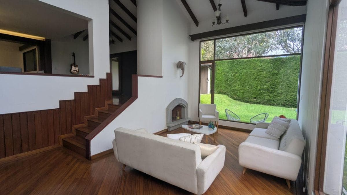 Casa 4 Dorm. de Venta en Cumbaya Sector El Reservorio — imagen 9