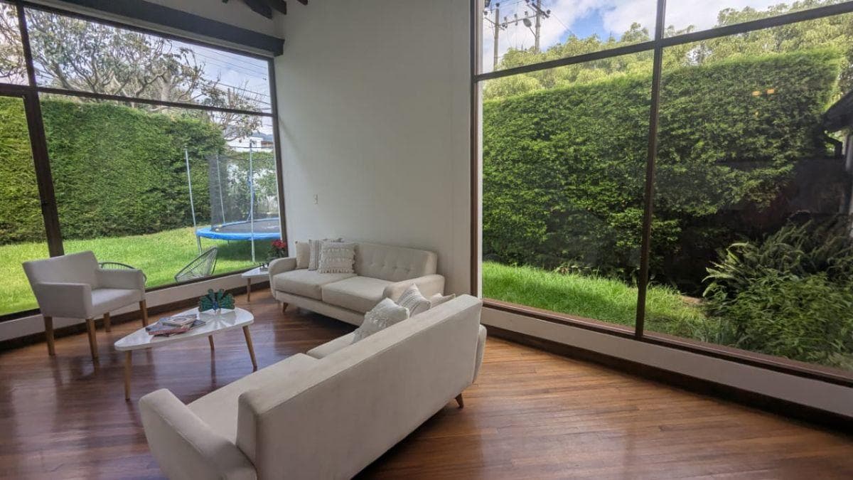 Casa 4 Dorm. de Venta en Cumbaya Sector El Reservorio — imagen 8