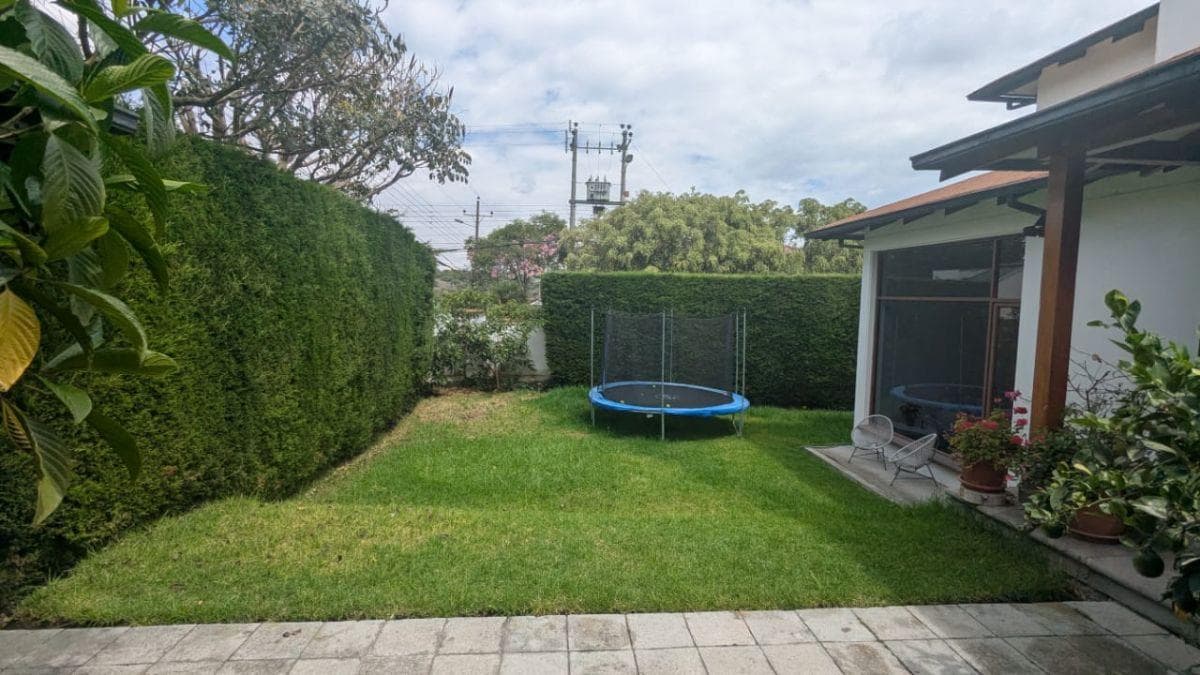 Casa 4 Dorm. de Venta en Cumbaya Sector El Reservorio — imagen 6