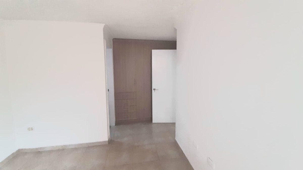 Se Vende Departamento 3 Dorm. en Carcelén — imagen 2