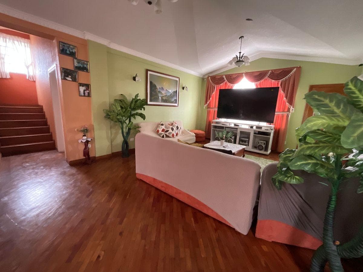 Venta de Espectacular Casa en Alangasí — imagen 9