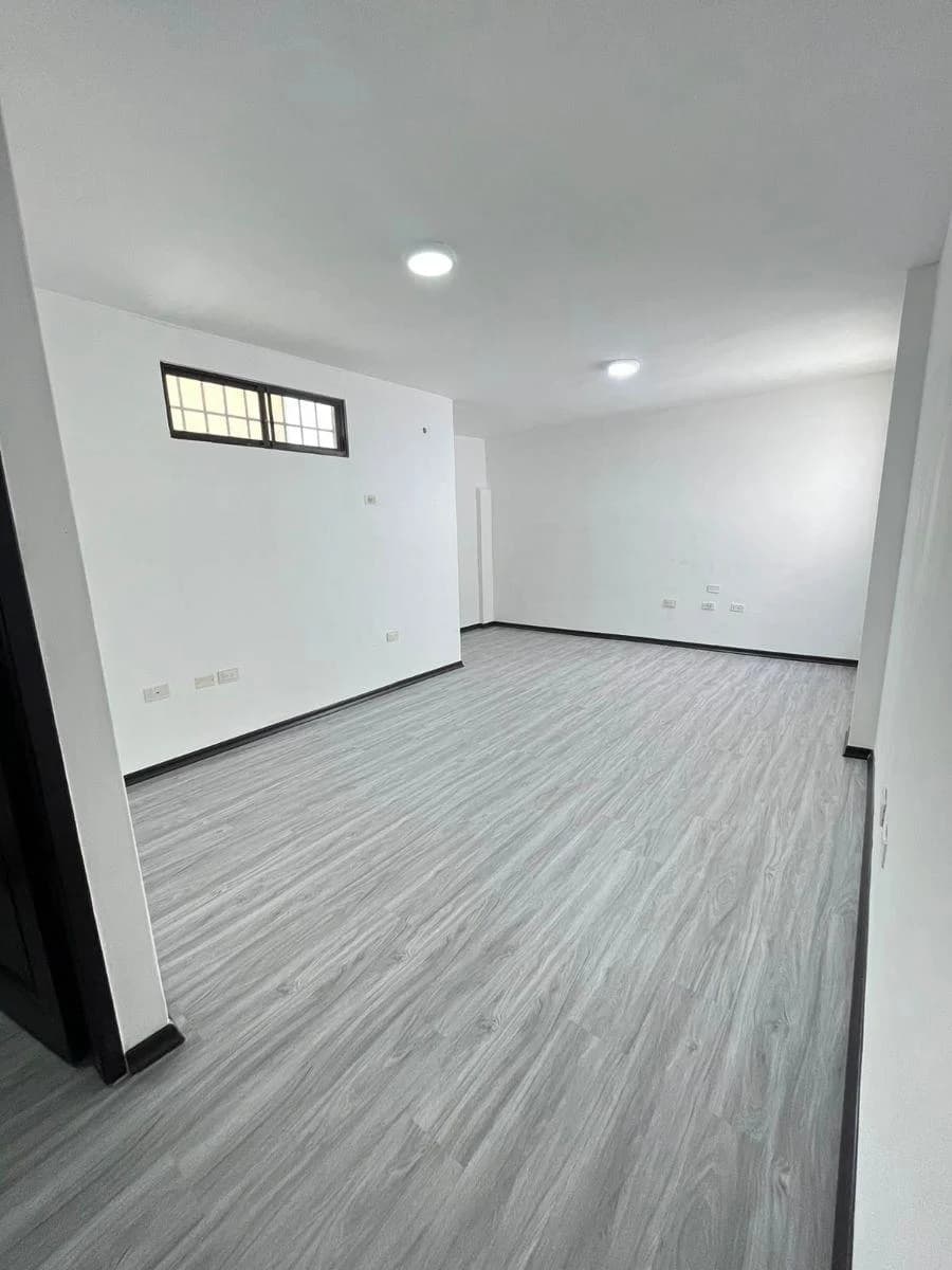 Vendo Linda Casa Remodelada en Ceibos Norte, a Desnivel, 4 Dorm., Terraza, Guayas — imagen 9