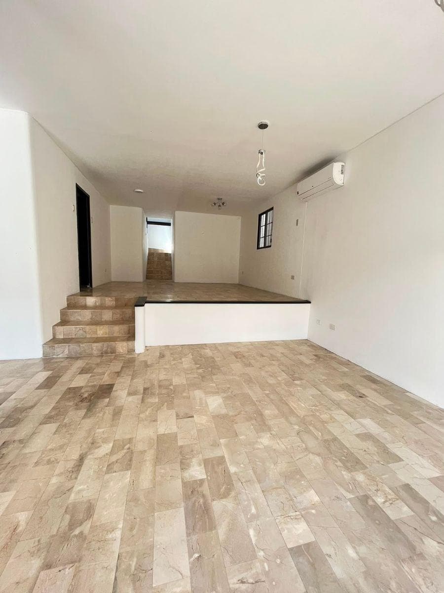 Vendo Linda Casa Remodelada en Ceibos Norte, a Desnivel, 4 Dorm., Terraza, Guayas — imagen 4