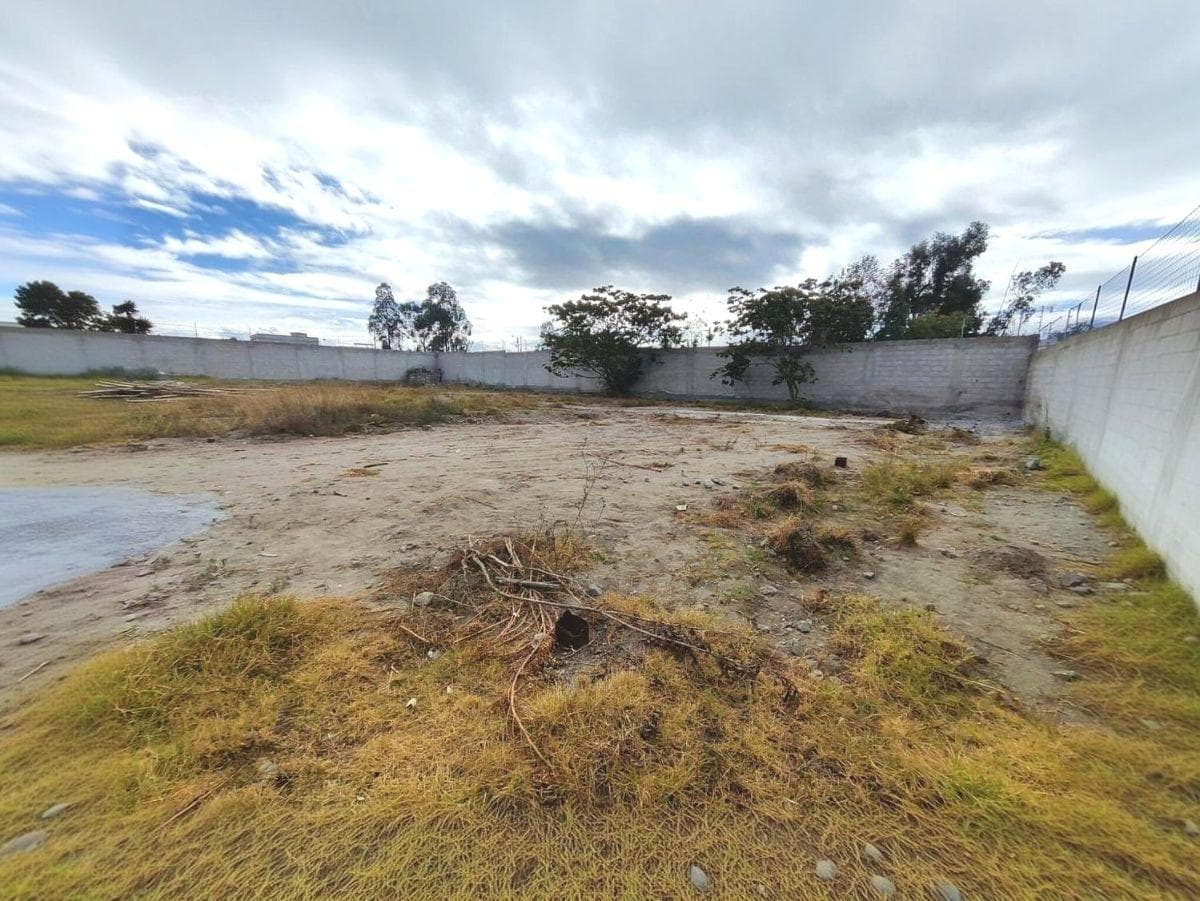 Arriendo 3500 m² Terreno Plano con Cerramiento Sector Calderón — imagen 3