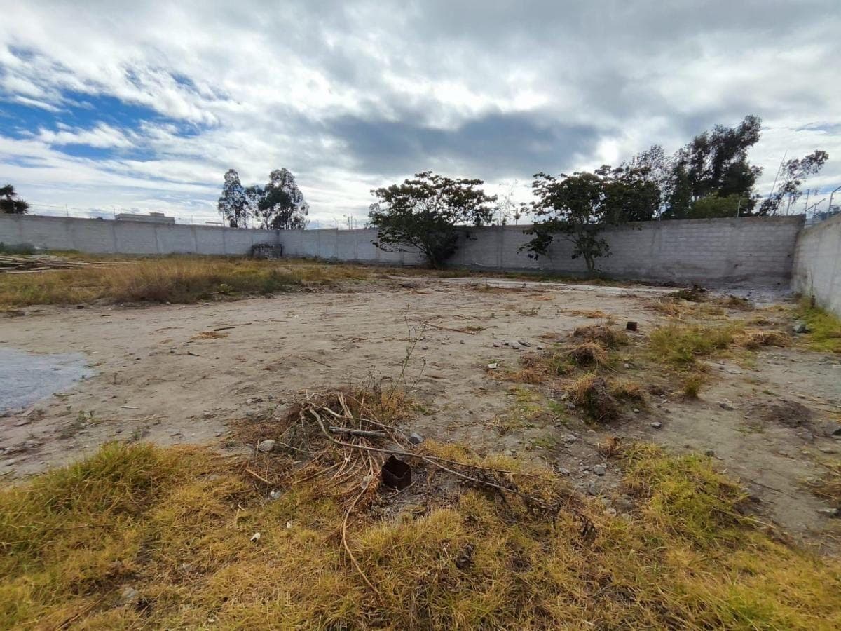 Arriendo 3500 m² Terreno Plano con Cerramiento Sector Calderón — imagen 2