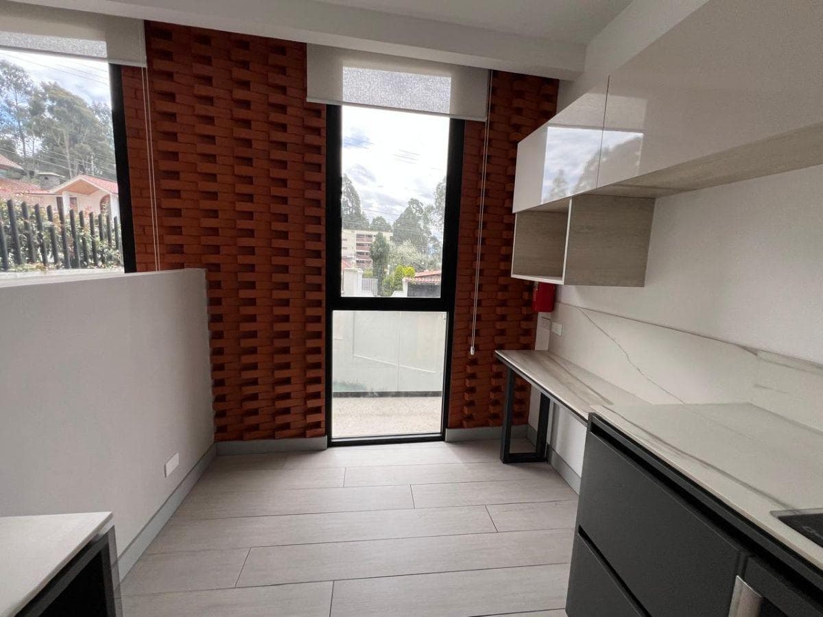 Venta Departamento con Balcon 2 Dorm. Edf Amahru Iñaquito Alto Junto a La Univ Hemisferios — imagen 9