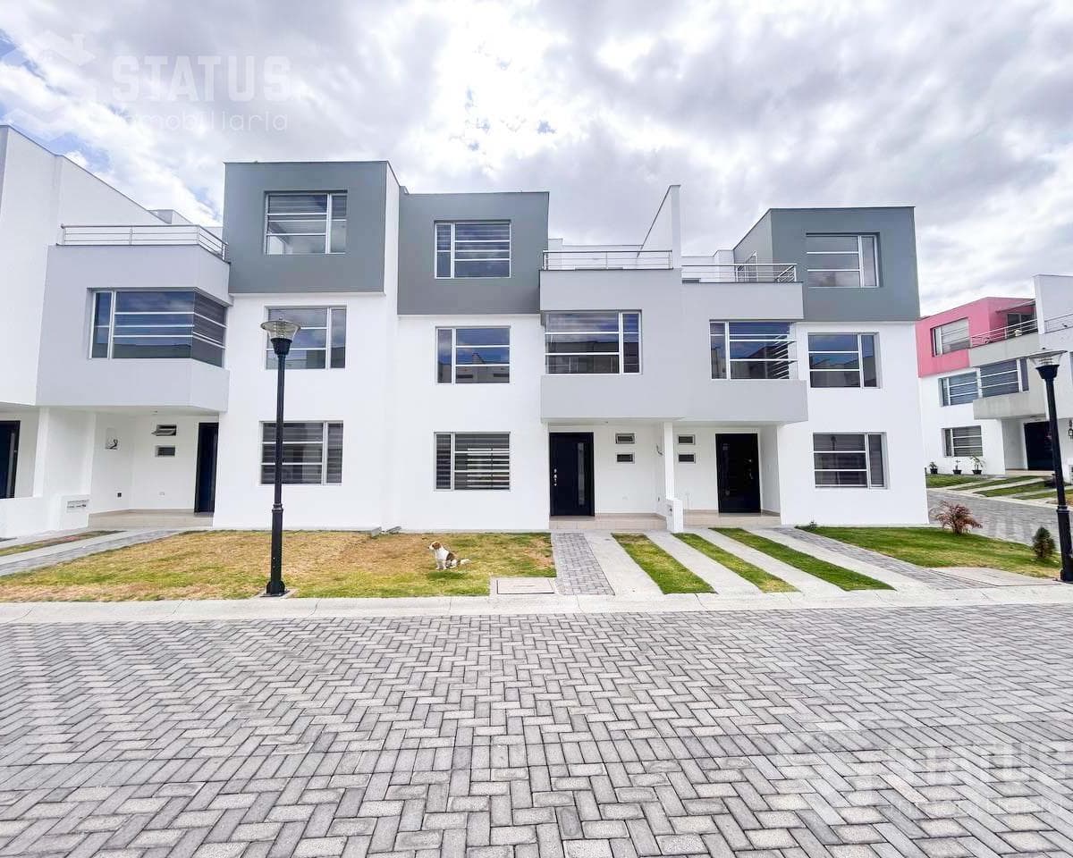 Venta de Casa en Sangolquí Cerca Estadio Independiente del Valle - Aplica Crédito Miti - Miti o Vip — imagen 1
