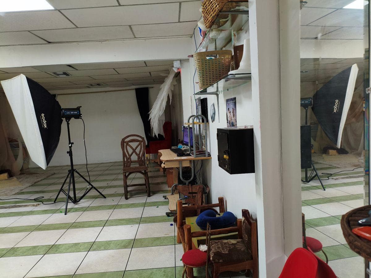 En Venta Terreno con Local Comercial Centro de Guayaquil a - Marín, Guayas — imagen 2
