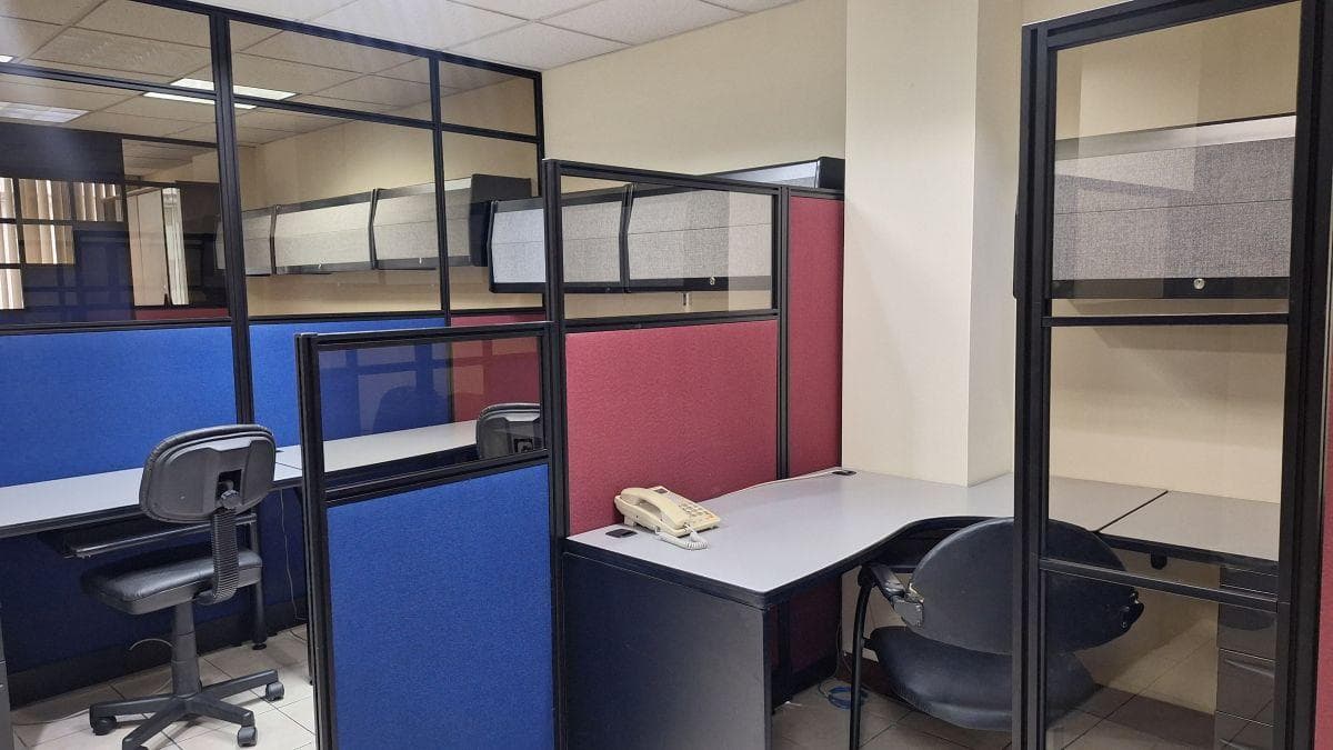 Oportunidad Oficina Amoblada Vendo por Viaje 65 m — imagen 7
