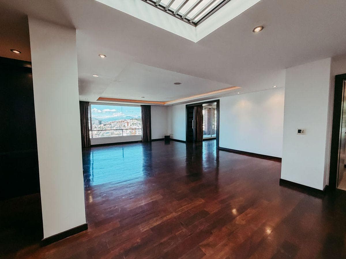 Exclusivo Departamento de Lujo en Venta en Quito Tenis. 7 Mo Piso — imagen 6