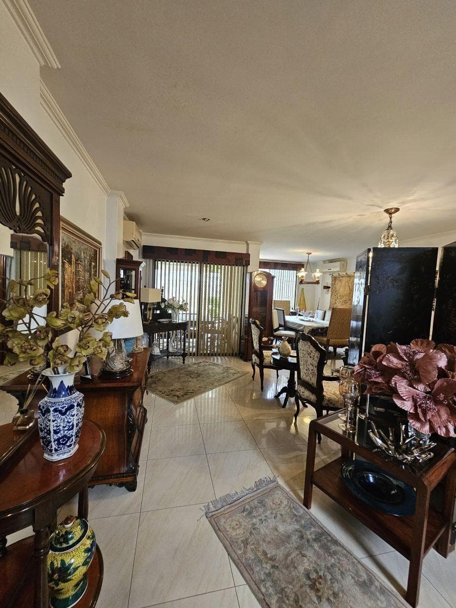 Km 3 Vía Samborondón Casa en Venta, Guayas — imagen 1