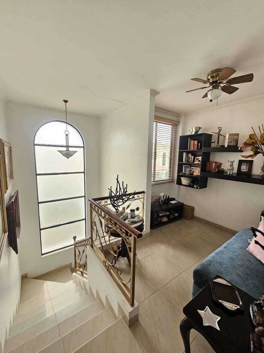 Km 3 Vía Samborondón Casa en Venta, Guayas — imagen 3
