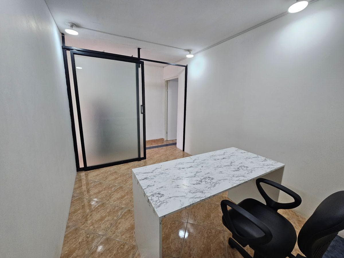 Oficina Comercial de 60 m² en Venta en El Triángulo — imagen 6