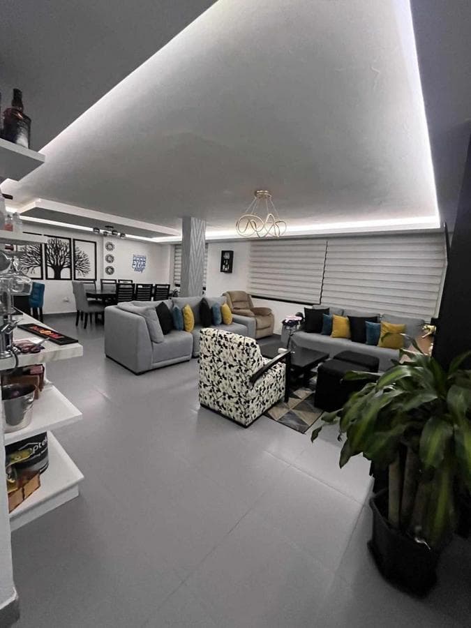 En Venta de Oportunidad Departamento Urbanización El Condado — imagen 1
