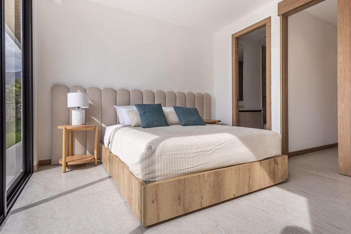 Departamento de 3 Dorm. con Jardín Privado en Cumbayá de 236,75 m² — imagen 9