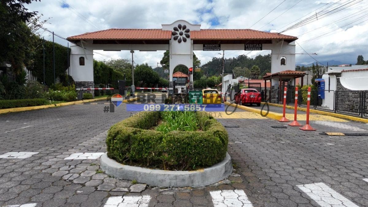 Vendo Terreno en La Urbanización Club Los Chillos, Valle de Los Chillos, Sector Selva Alegre. Provincia de Pichincha — imagen 6