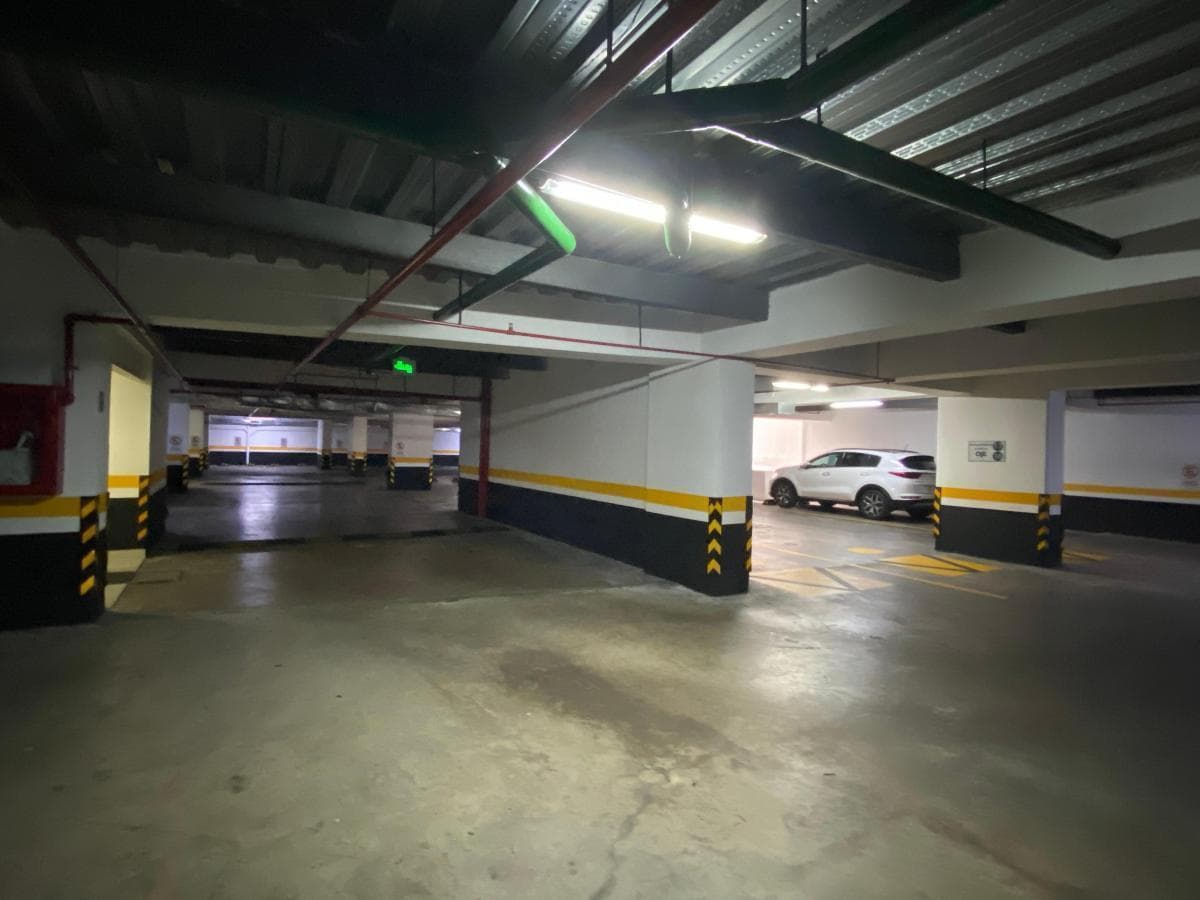 Venta de Linda Oficina Piso Alto con Hermosa Vista (Sector 12 de Octubre) — imagen 2