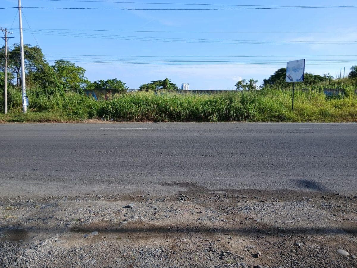 Terrenos de Venta en Tonsupa – Via del Spondylus. Provincia de Esmeraldas — imagen 1