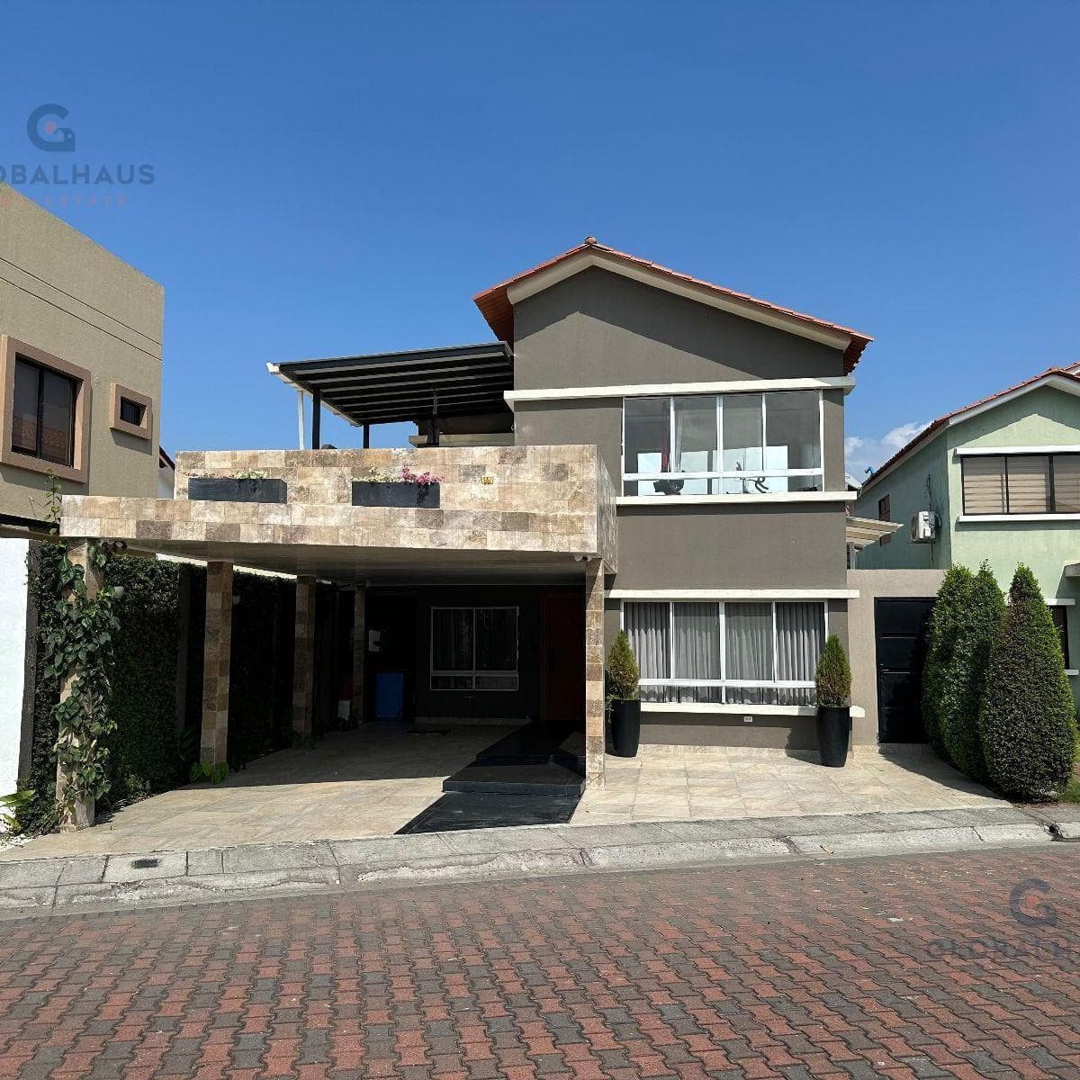 Casa en Venta con Jacuzzi en Ciudad Celeste m. N. Guayas — imagen 1