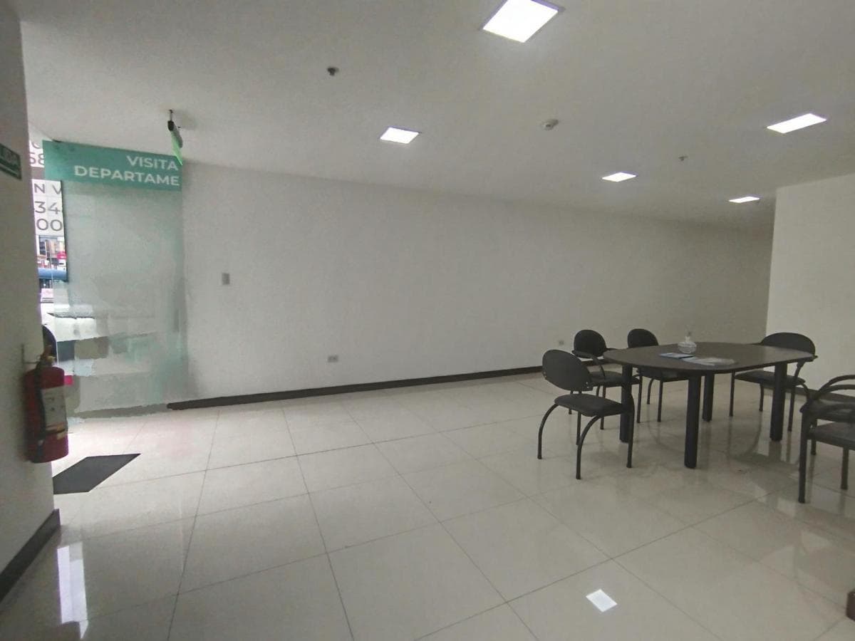 Venta Local Comercial Frente Al Centro Medico Asistanet — imagen 9