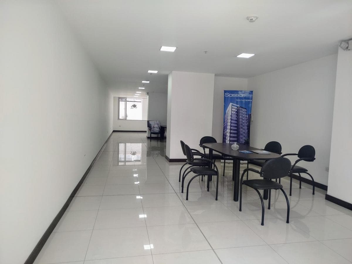 Venta Local Comercial Frente Al Centro Medico Asistanet — imagen 8