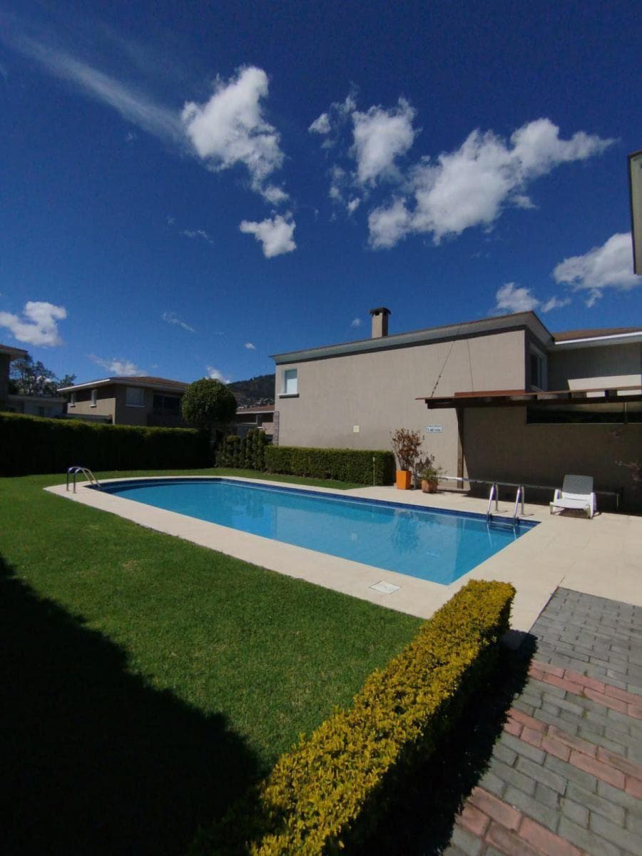 Casa Esquinera en Venta en Tumbaco – Intervalles | 180 m² de Construcción, Jardín y 3 Dorm. — imagen 5