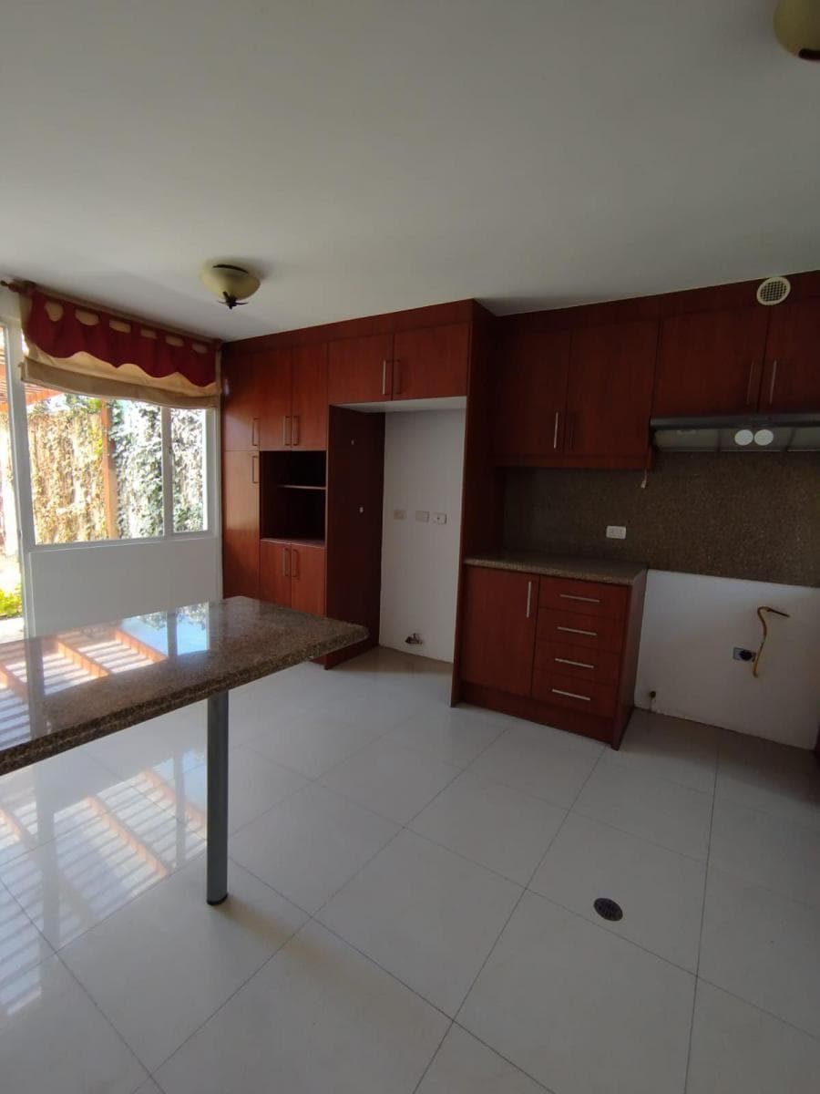 Casa Esquinera en Venta en Tumbaco – Intervalles | 180 m² de Construcción, Jardín y 3 Dorm. — imagen 3