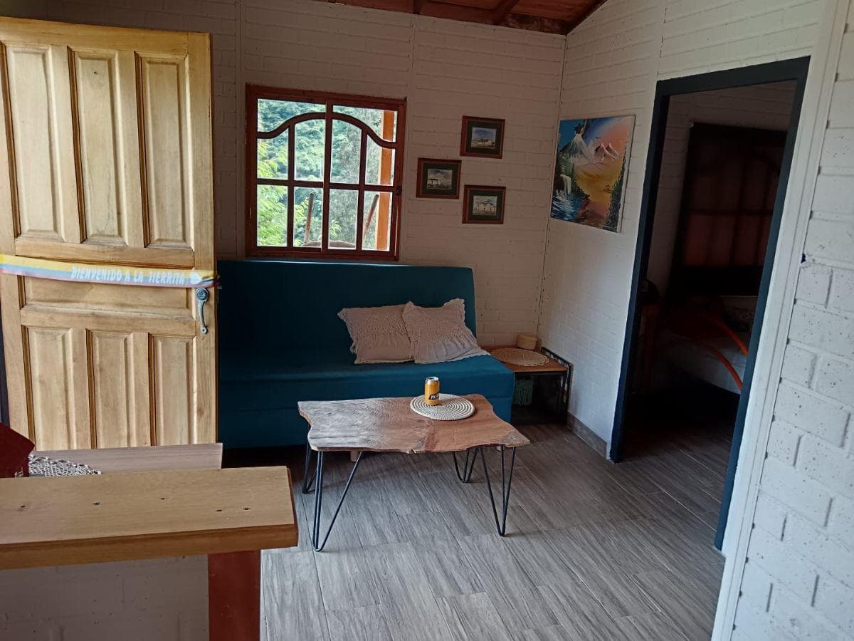 En Venta Terreno 1600 Mtrs, Casa Prefabricada 42 m, Itchimbia $120.000 — imagen 4