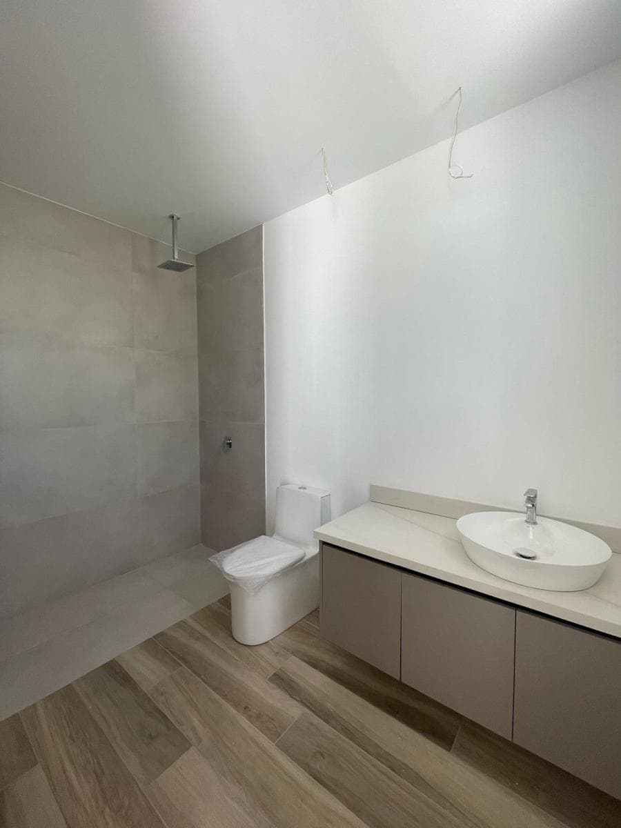 Ira Venta Departamento 108 m² Dos Dorm. con Terraza en Cumbaya — imagen 6