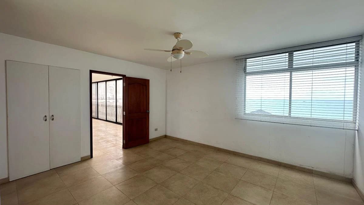 Departamento con Vista Al Mar – | San Lorenzo, Salinas — imagen 3
