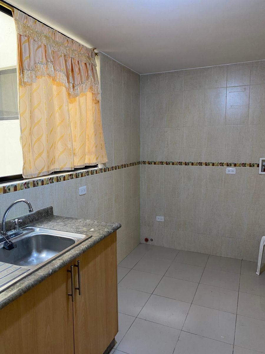 Vendo Departamento 83 m² — imagen 2