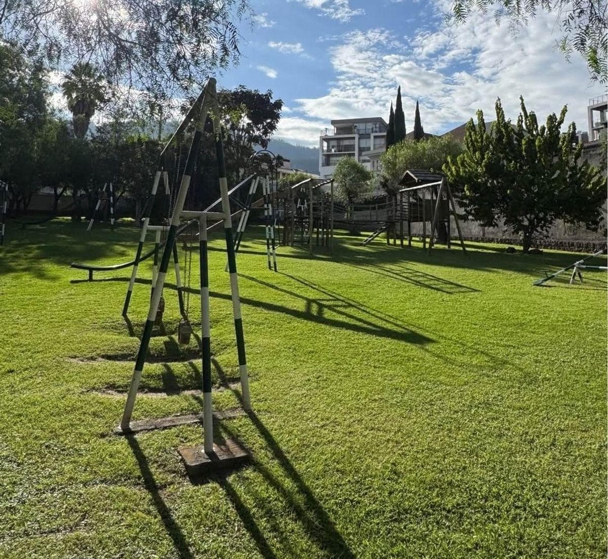 Casa Semi Amueblada en Cumbayá — imagen 8